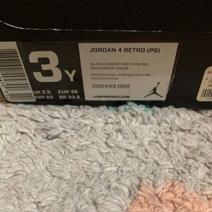 Jordan retro 4s